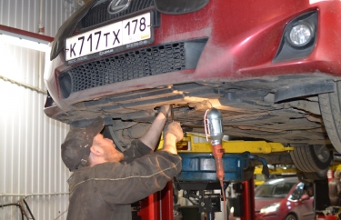 Замена масляного фильтра Лексус IS 250